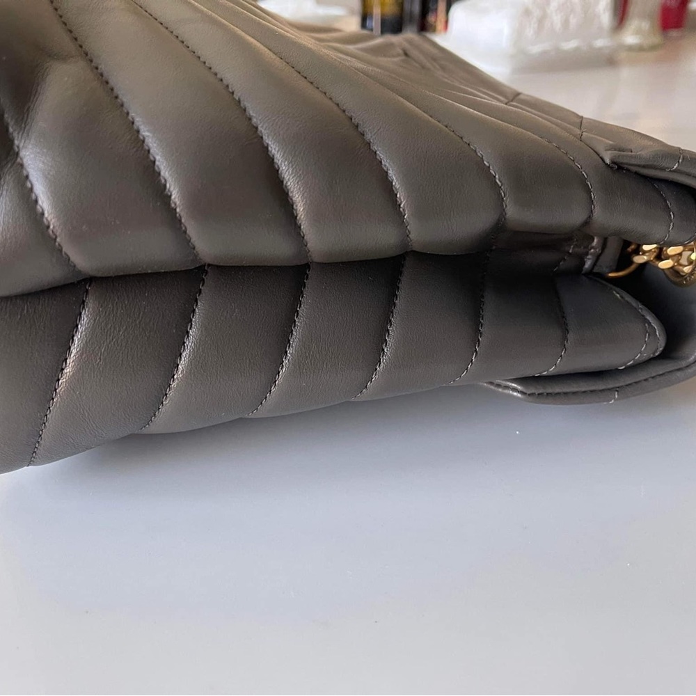 YSL LOULOU MEDIUM CHAIN BAG IN QUILTED "Y" LEATHER Grey PRISTINE Authentic - Picture 13 of 16